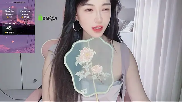 Snapshot of YunShan-33 chatting on 05.22.26 YunShan-33 online show from 05.22.26