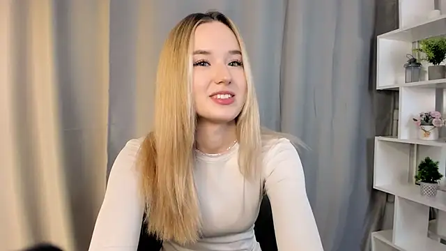 EveMcclearen online show from 11.01.25