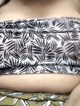 Snapshot of Cute_Angel_1 chatting on 10.31.25 Cute Angel 1 online show from 10.31.25