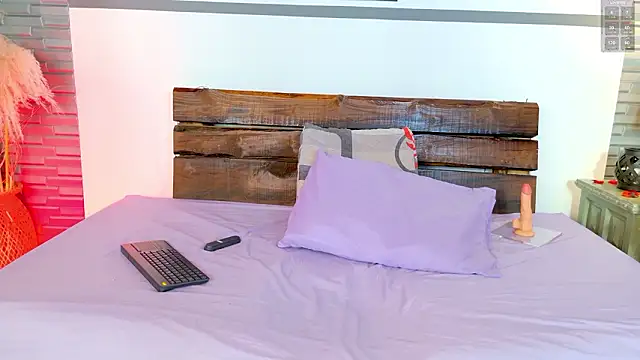 Oriana 03 online show from 02.21.26