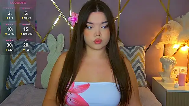 NaomiAster online show from 11.15.25