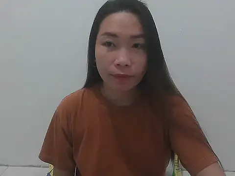 Snapshot of Wild_hot_Lyn chatting on 11.08.25 Wild hot Lyn online show from 11.08.25