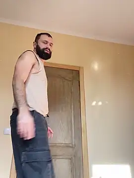 Snapshot of ivanmasliuk chatting on 11.02.25 ivanmasliuk online show from 11.02.25