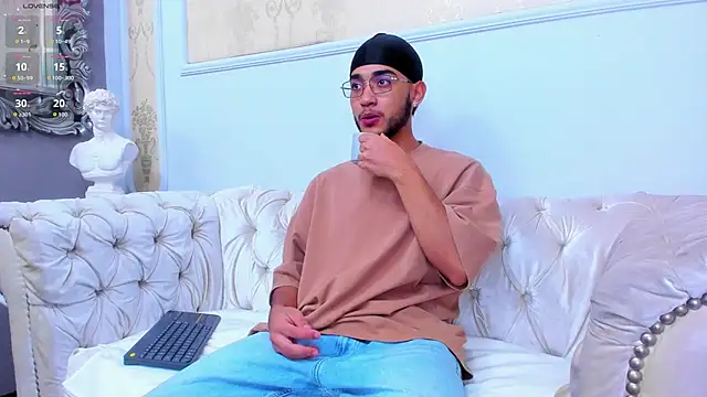 MatteoRicci  online show from 11.04.25