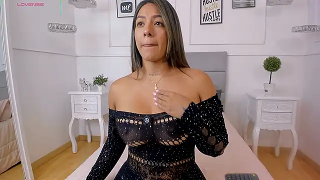  Hanna Williams  online show from 01.05.26