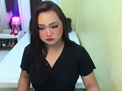 XxgiganticoliviacummerxX online show from 12.17.25