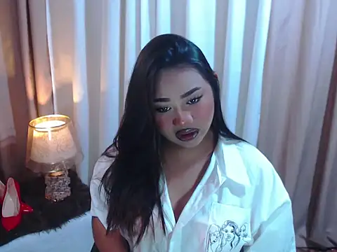 XxgiganticoliviacummerxX online show from 04.17.26