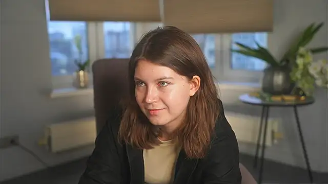 TereseHoltorf online show from 11.08.25