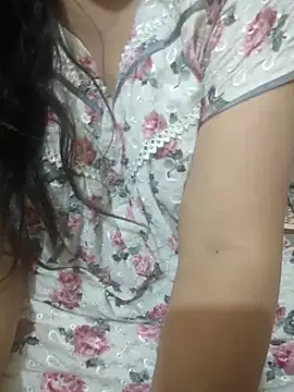 Snapshot of mouni499 chatting on 05.18.26 mouni499 online show from 05.18.26