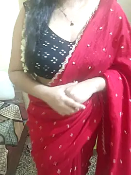 Snapshot of mouni499 chatting on 05.18.26 mouni499 online show from 05.18.26