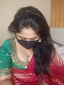 Snapshot of mouni499 chatting on 05.28.26 mouni499 online show from 05.28.26