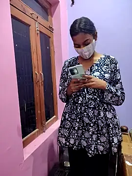 Snapshot of Rani_hot3 chatting on 11.05.25 Rani hot3 online show from 11.05.25