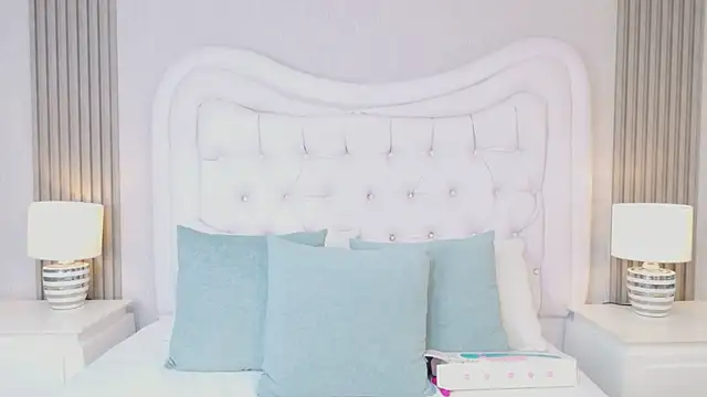 ScarlettPetrova online show from 04.01.26