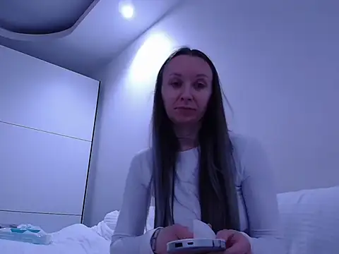 AngelikKay online show from 11.04.25