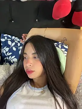 Snapshot of Milleradhara24 chatting on 05.16.26 Milleradhara24 online show from 05.16.26
