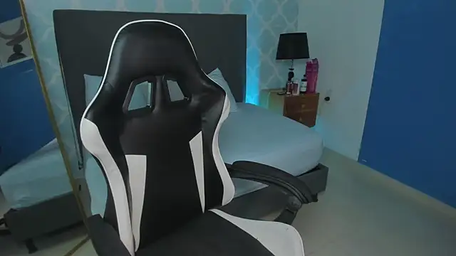 shanel smithh online show from 12.20.25