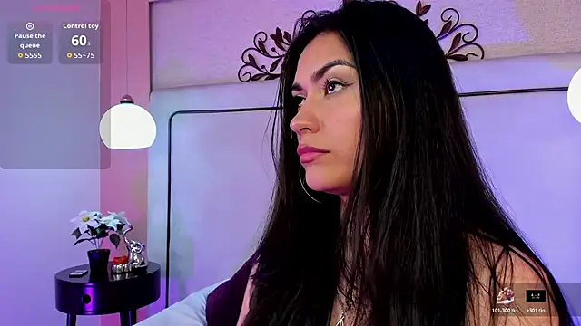 Snapshot of Arianna8 chatting on 11.08.25 Arianna8 online show from 11.08.25