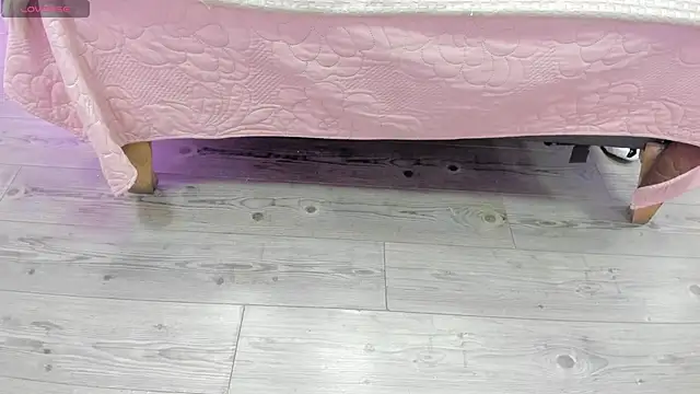 kendra london online show from 11.24.25