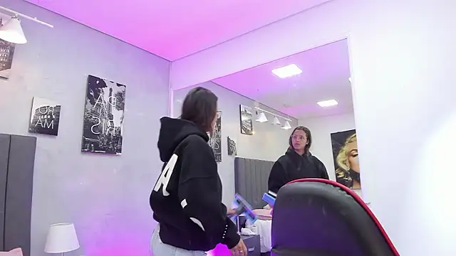 Snapshot of kendra_london chatting on 02.03.26 kendra london online show from 02.03.26