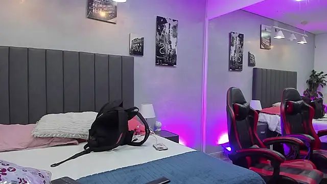 Snapshot of kendra_london chatting on 02.04.26 kendra london online show from 02.04.26