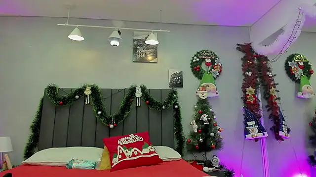 maddy  moon online show from 12.20.25