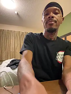 Snapshot of urnewfantasyzzz chatting on 11.02.25 urnewfantasyzzz online show from 11.02.25