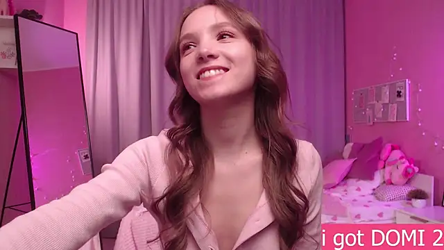 Adria Arjona online show from 05.19.26