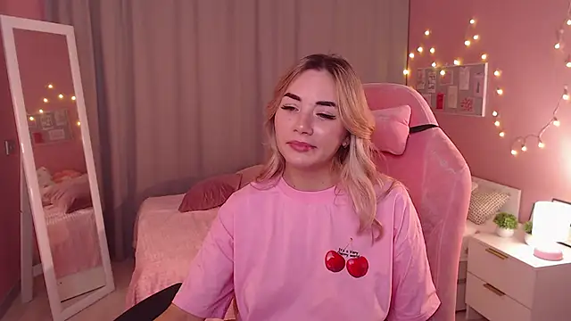 Rosie Mac online show from 11.12.25