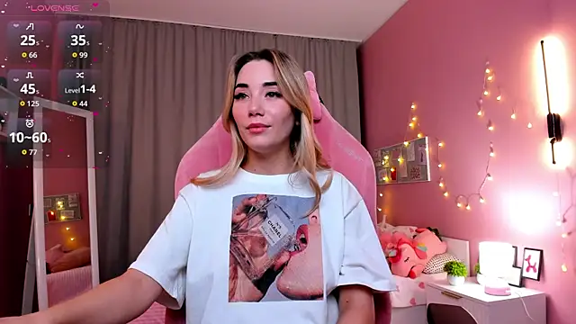 Rosie Mac online show from 11.28.25