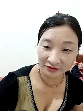 Snapshot of wees-lind chatting on 02.28.26 wees-lind online show from 02.28.26