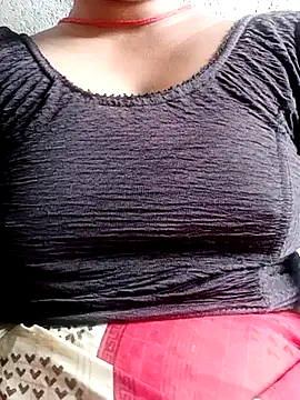 Snapshot of dirohot_83 chatting on 11.02.25 dirohot 83 online show from 11.02.25