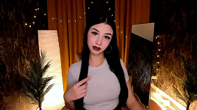 Snapshot of jasminharris chatting on 11.07.25 jasminharris online show from 11.07.25