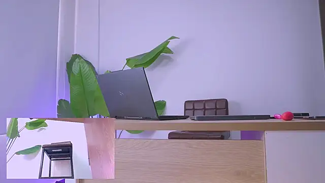 nylonisabella online show from 03.01.26