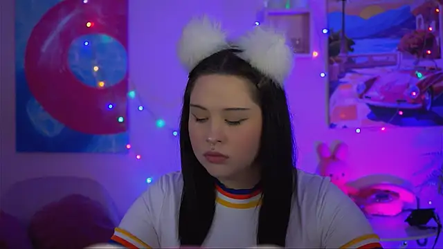 Snapshot of TinaBakers_ chatting on 11.03.25 TinaBakers online show from 11.03.25