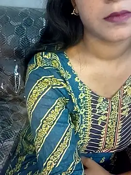 Snapshot of Neha533 chatting on 04.25.26 Neha533 online show from 04.25.26