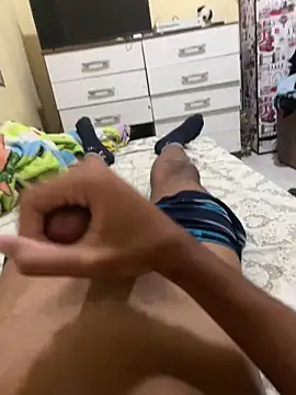 Snapshot of Novinhode18__ chatting on 12.04.25 Novinhode18 online show from 12.04.25