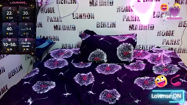 Bya hootgyrl1 online show from 01.05.26