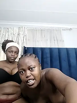 Snapshot of SweetSavage18 chatting on 05.30.26 SweetSavage18 online show from 05.30.26