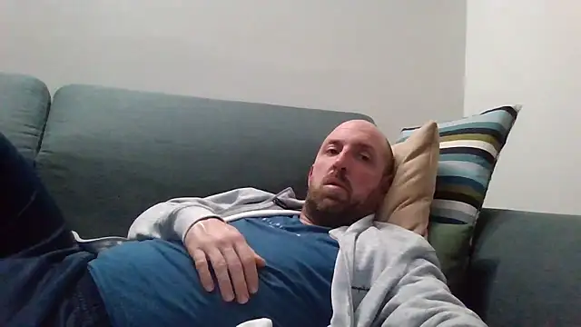 Snapshot of luca_beech88 chatting on 04.22.26 luca beech88 online show from 04.22.26