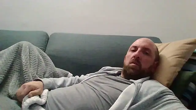 Snapshot of luca_beech88 chatting on 04.24.26 luca beech88 online show from 04.24.26