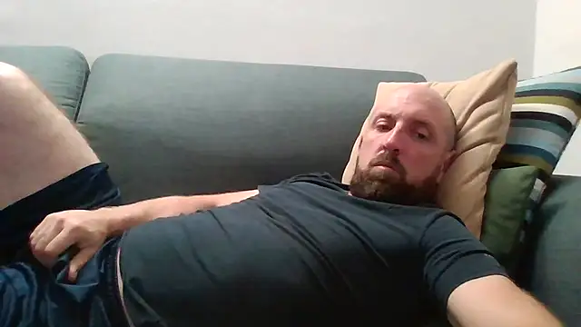 Snapshot of luca_beech88 chatting on 05.19.26 luca beech88 online show from 05.19.26