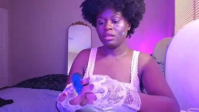 ladiosa selene online show from 11.12.25