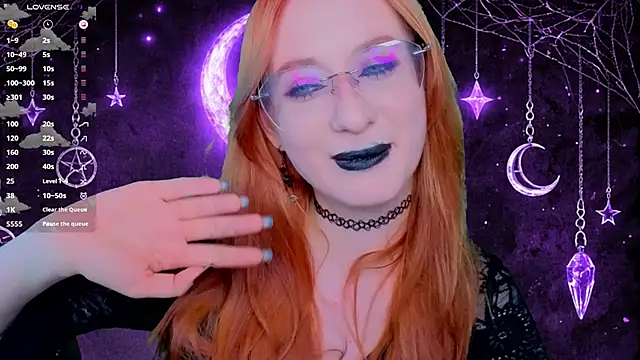 WICKEDEMBER online show from 04.11.26