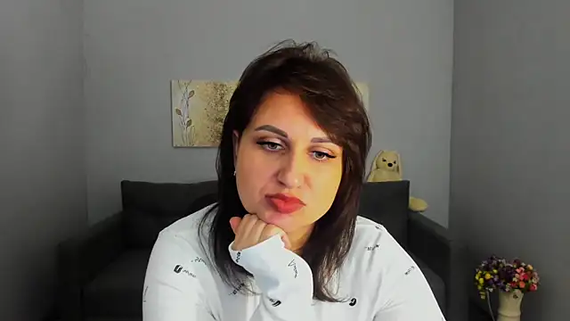 Snapshot of Helen_Rossi chatting on 11.14.25 Helen Rossi online show from 11.14.25