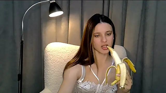 KiraHoney online show from 05.23.26