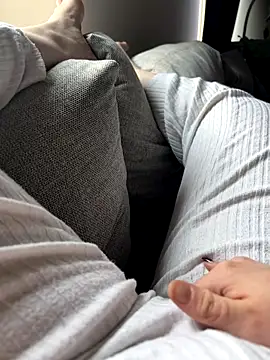 Snapshot of slt29 chatting on 11.03.25 slt29 online show from 11.03.25