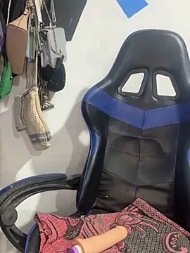 euscarlethotgirl online show from 11.27.25