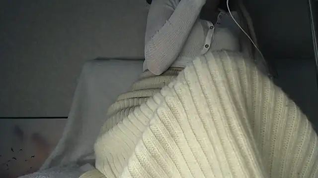 Snapshot of charm__me chatting on 02.16.26 charm me online show from 02.16.26