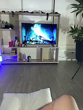 MiluandMIke online show from 11.12.25