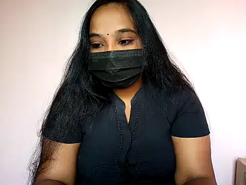 Snapshot of Mathi_cam chatting on 06.20.26 Mathi cam online show from 06.20.26